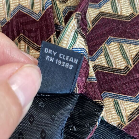 Bill Blass Black Label maroon & cream silk tie - Picture 6 of 6